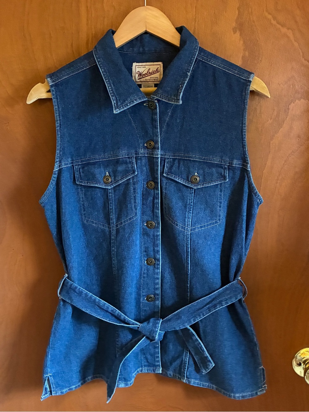 Woolrich Sleeveless Denim Button-Front Top in Blue